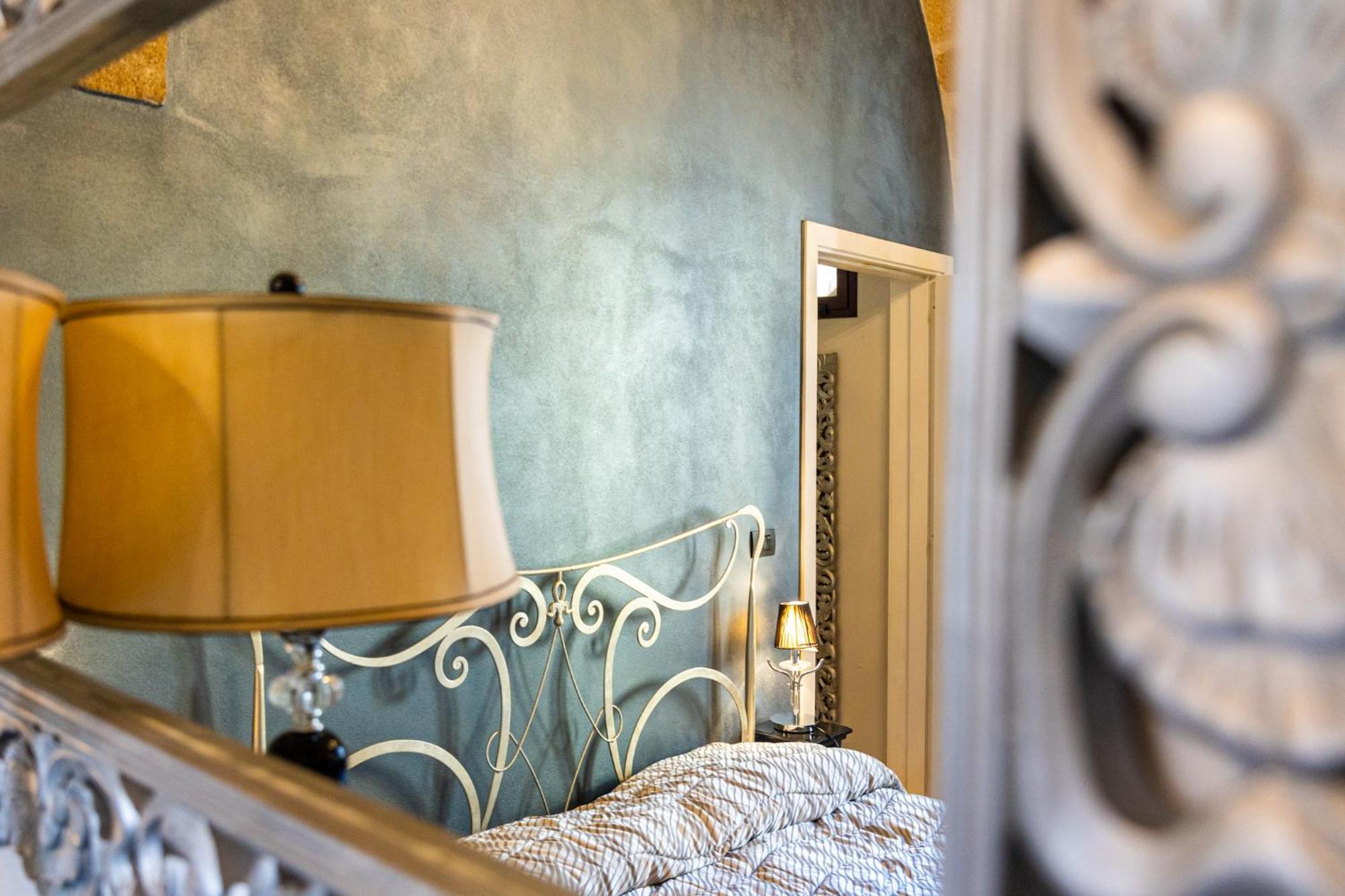 Palazzo Aurora Bed & Breakfast Alezio Exterior photo